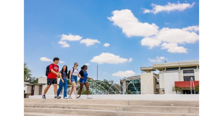 Florida_Southern_College_Waterdome.jpg