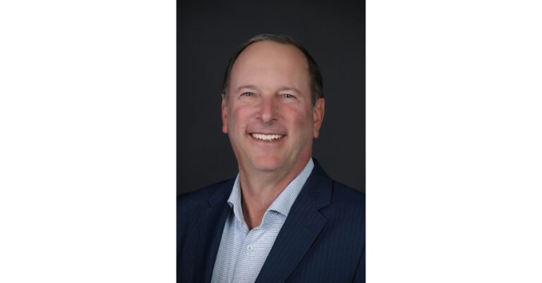 Crusonia_Wealth_Advisors_headshot_101525_GaryWagner_jl.jpg