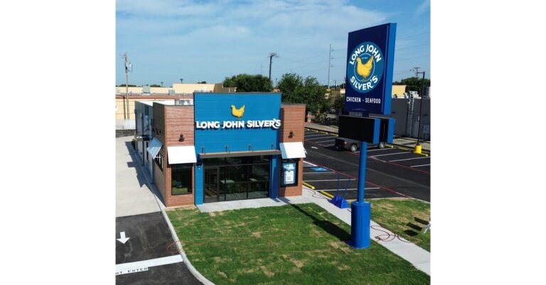 LJS_Restaurant_with_Chicken_revised.jpg